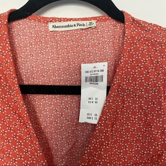 NWT Abercrombie Tie Sleeve Peasant Top SIZE M - Picture 7 of 8